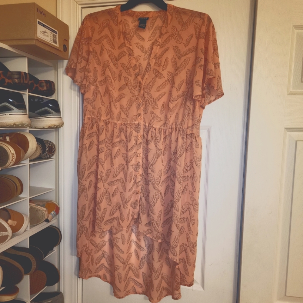 2X Torrid hi low peach feather blouse